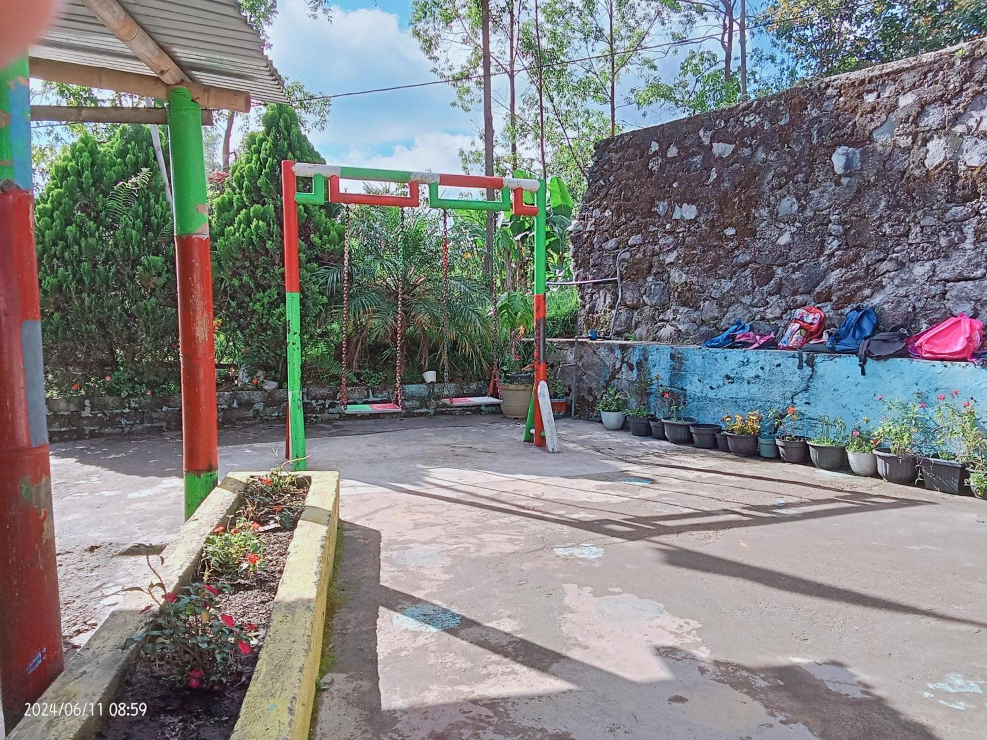 Petra Homestay Bangka Leda Ruteng Exteriér fotografie
