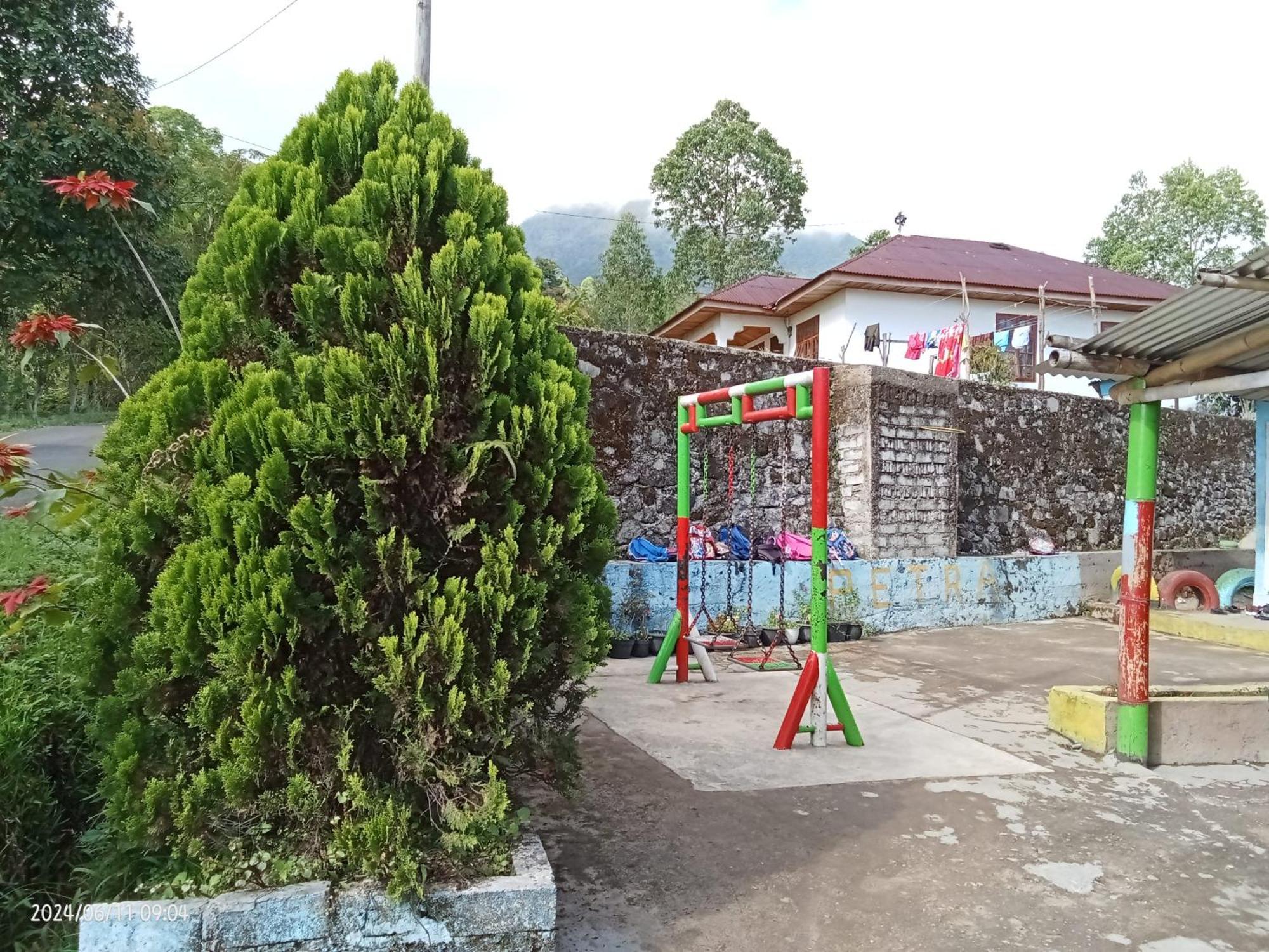 Petra Homestay Bangka Leda Ruteng Exteriér fotografie