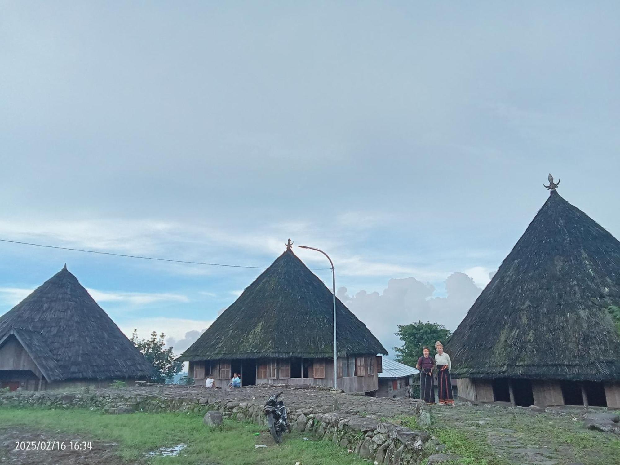 Petra Homestay Bangka Leda Ruteng Exteriér fotografie